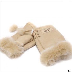 UGG Australia Fingerless Fur Gloves Tan
